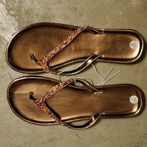 Flip flop size 7 to 8 ,bronze color with beaded strap - brand new